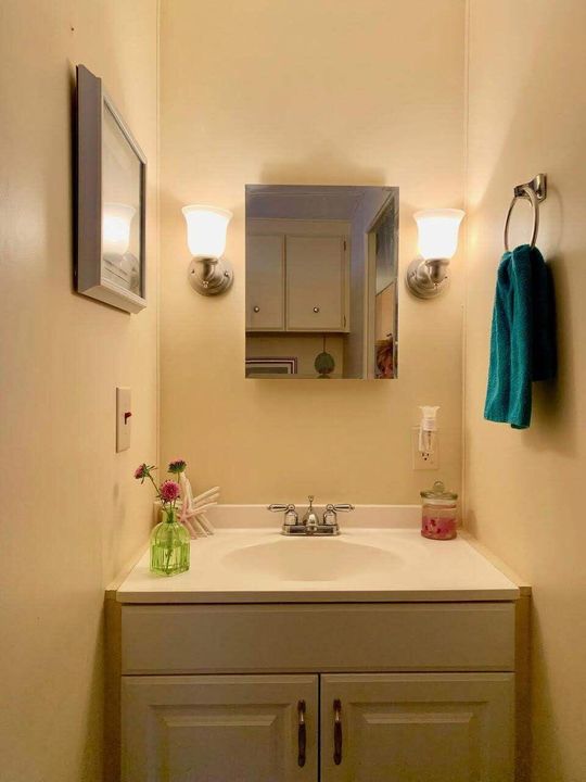 En Venta: $69,900 (2 camas, 2 baños, 1380 Pies cuadrados)