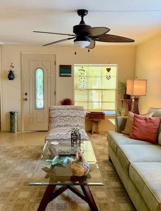 En Venta: $69,900 (2 camas, 2 baños, 1380 Pies cuadrados)