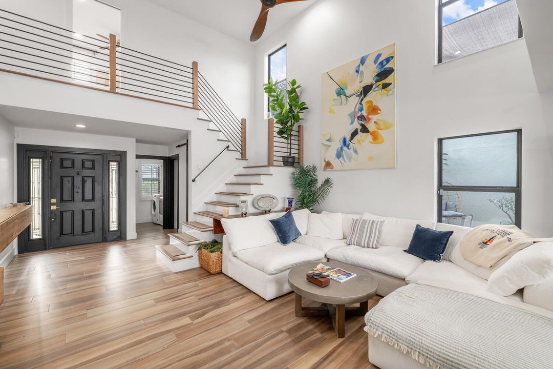 В аренду: $7,500 (3 спален, 2 ванн, 2045 Квадратных фут)