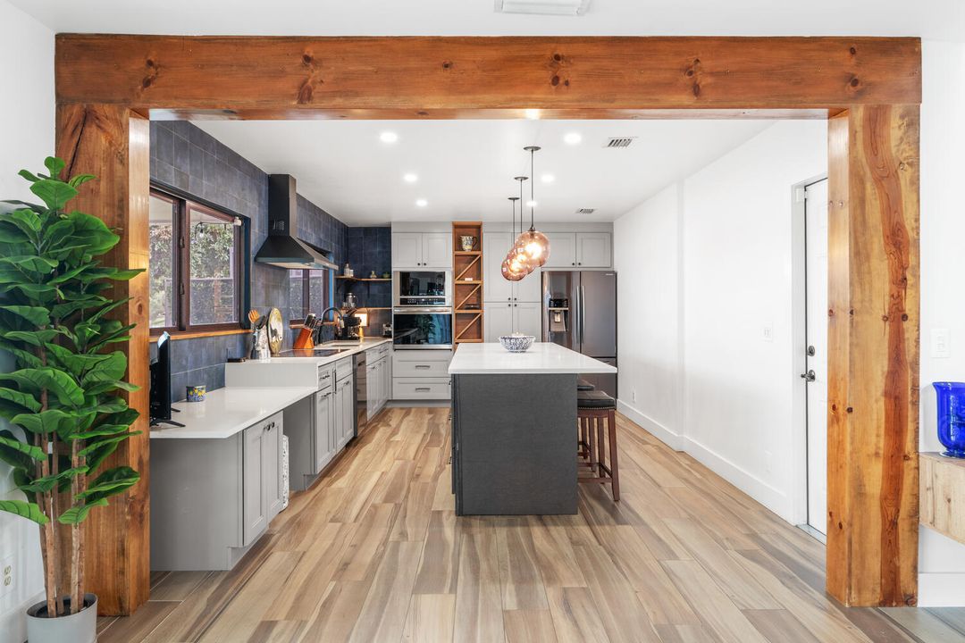 В аренду: $7,500 (3 спален, 2 ванн, 2045 Квадратных фут)