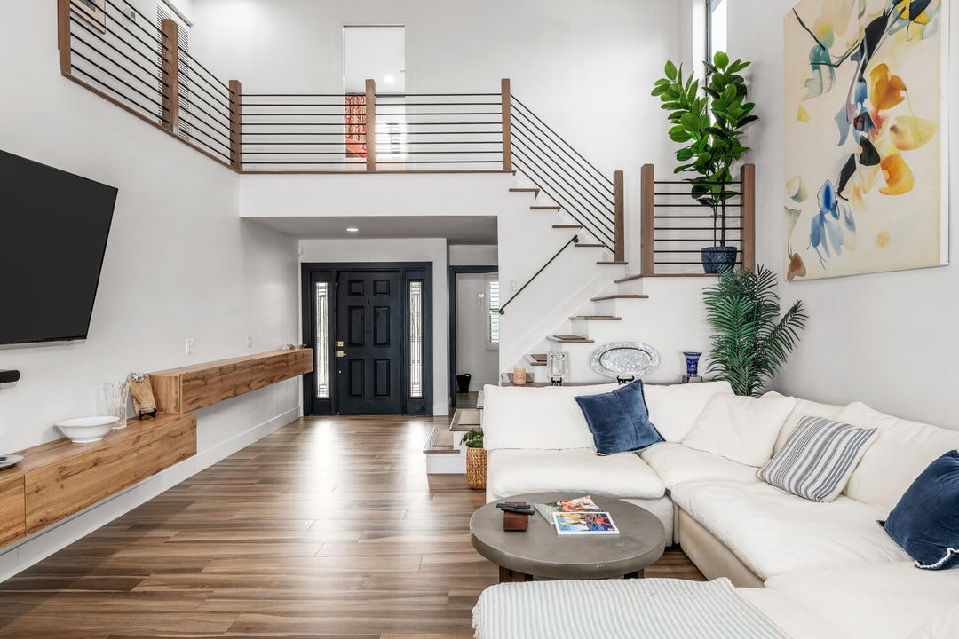 В аренду: $7,500 (3 спален, 2 ванн, 2045 Квадратных фут)