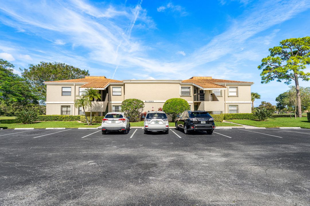 На продажу: $379,000 (2 спален, 2 ванн, 872 Квадратных фут)