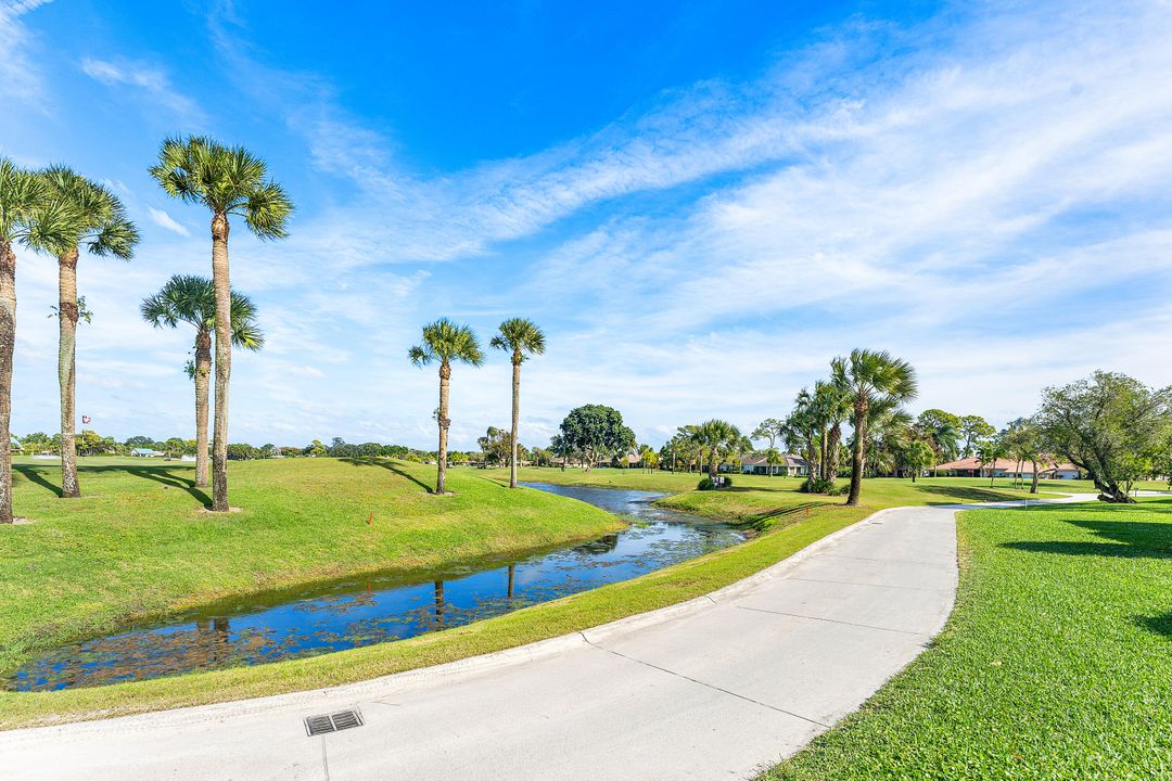 На продажу: $379,000 (2 спален, 2 ванн, 872 Квадратных фут)