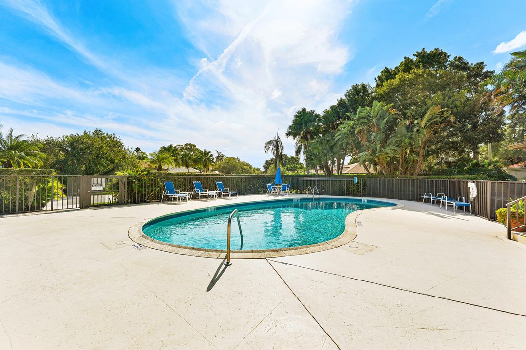 На продажу: $379,000 (2 спален, 2 ванн, 872 Квадратных фут)