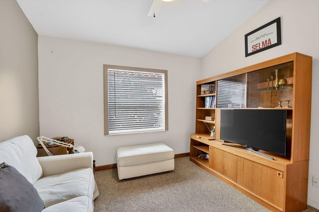 На продажу: $409,900 (3 спален, 2 ванн, 1938 Квадратных фут)