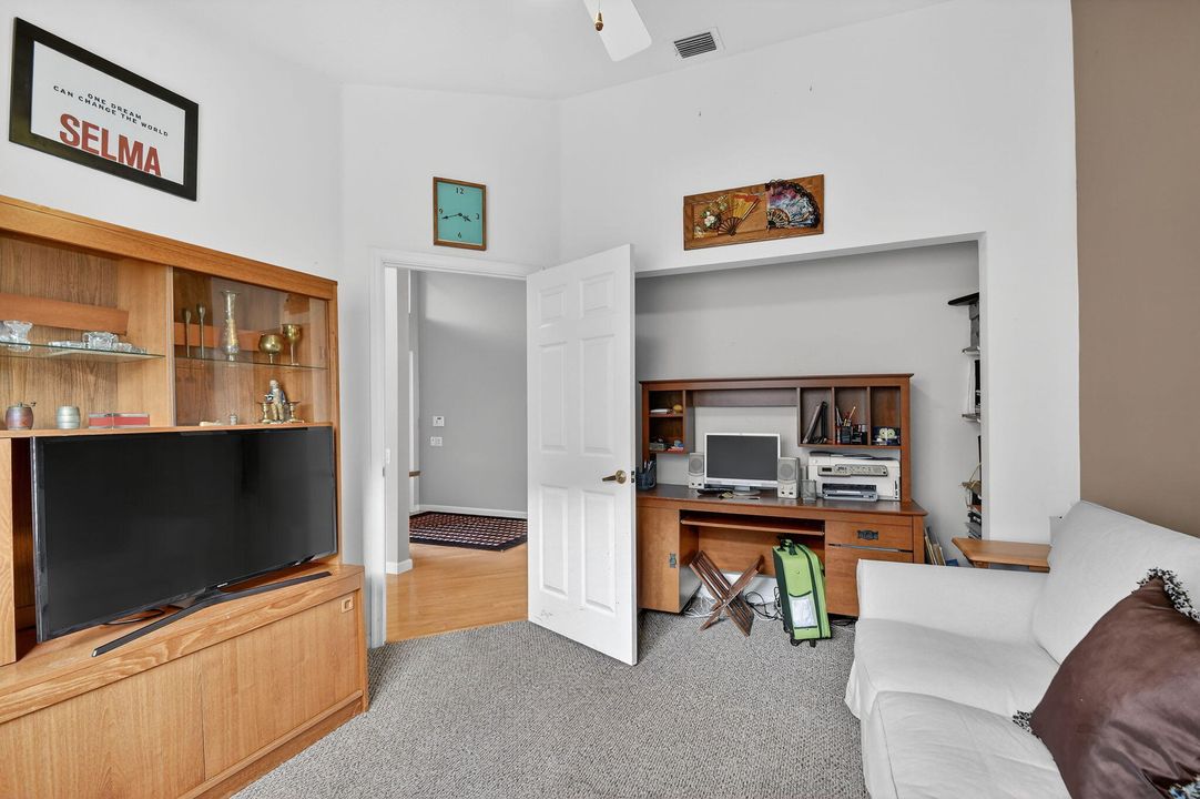 На продажу: $409,900 (3 спален, 2 ванн, 1938 Квадратных фут)