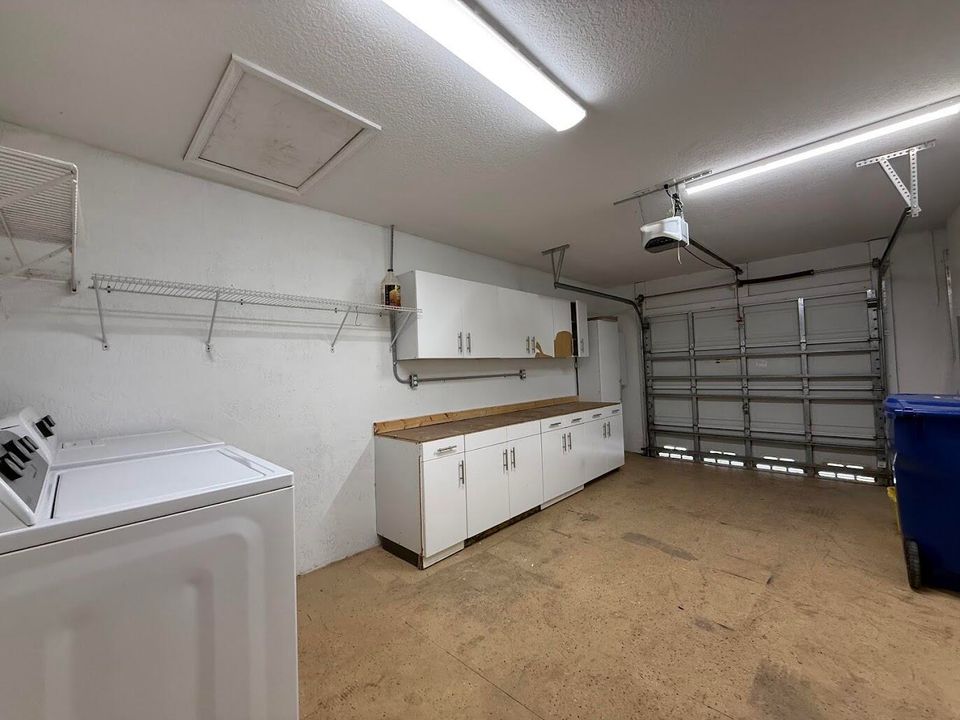 В аренду: $2,300 (2 спален, 2 ванн, 1297 Квадратных фут)