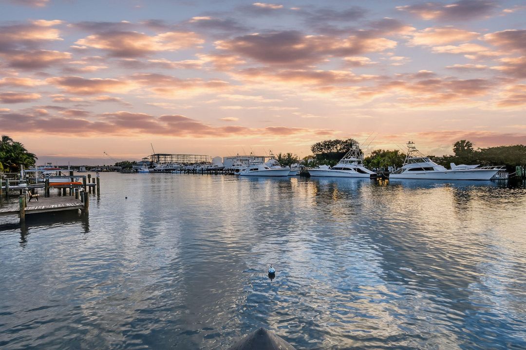 На продажу: $9,850,000 (4 спален, 5 ванн, 5379 Квадратных фут)