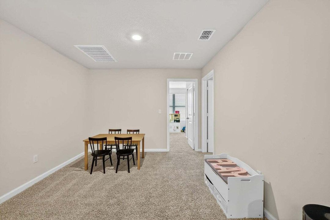 En Renta: $2,850 (3 camas, 2 baños, 1804 Pies cuadrados)