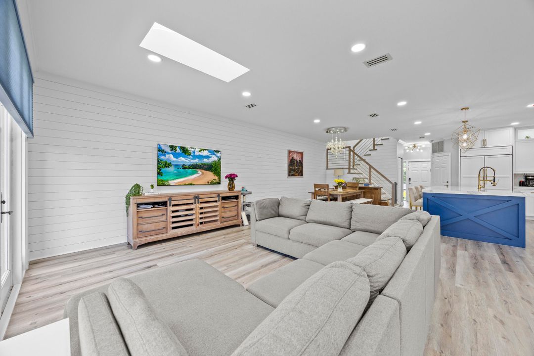 待售: $749,900 (3 贝兹, 2 浴室, 1549 平方英尺)