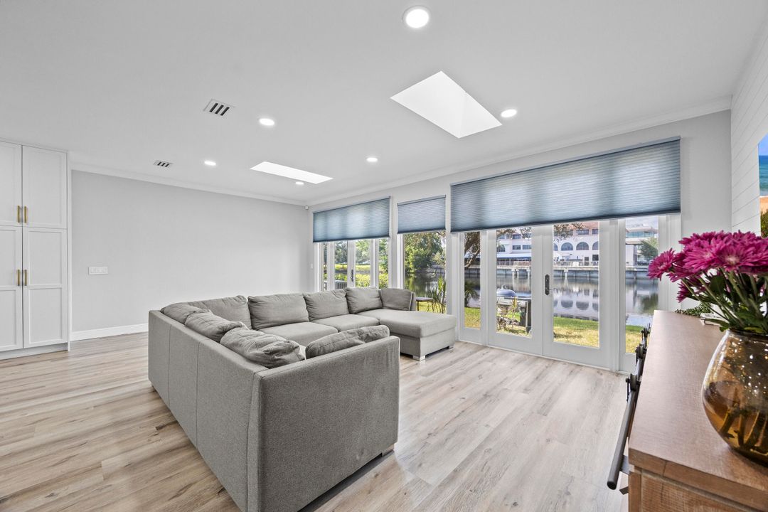 待售: $749,900 (3 贝兹, 2 浴室, 1549 平方英尺)