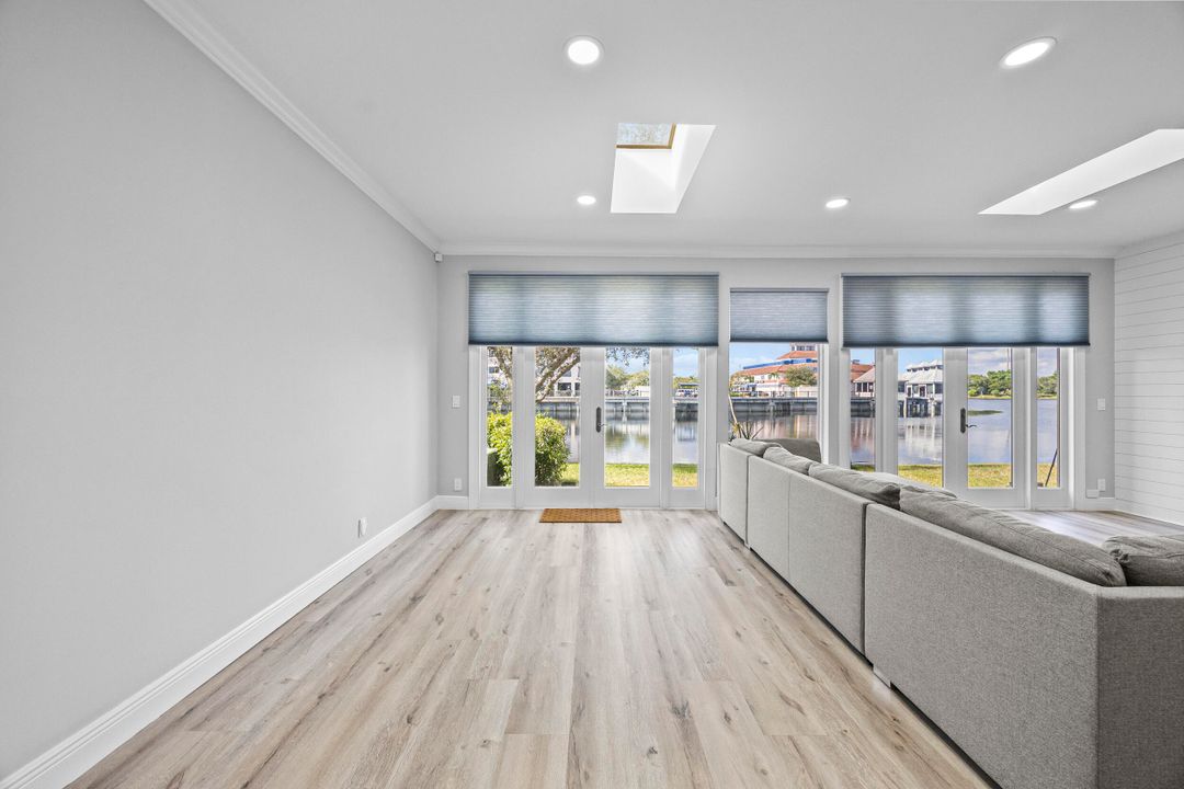 待售: $749,900 (3 贝兹, 2 浴室, 1549 平方英尺)