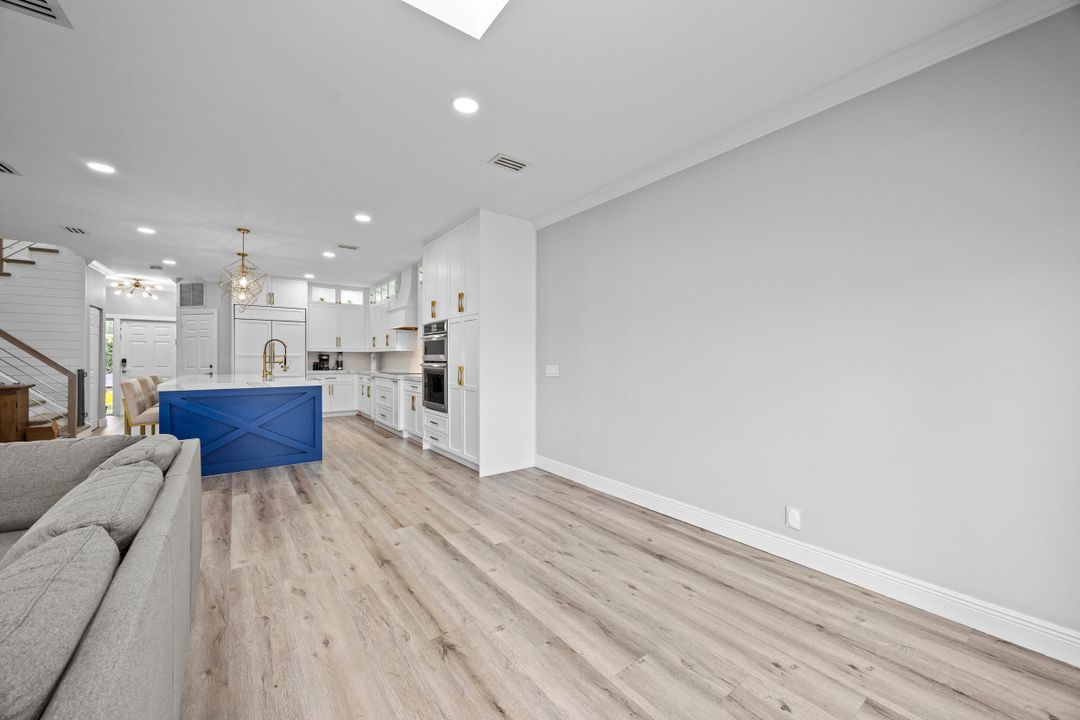 待售: $749,900 (3 贝兹, 2 浴室, 1549 平方英尺)