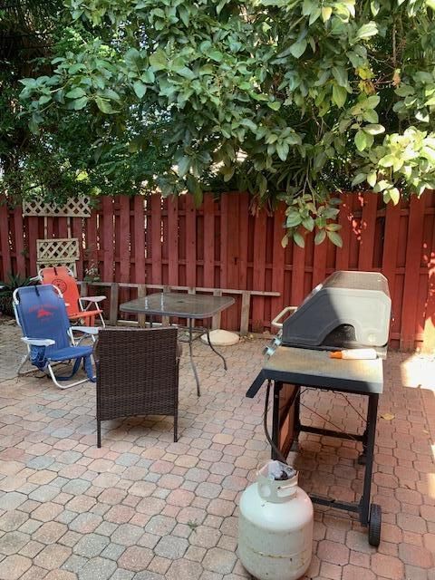 待售: $1,650,000 (3 贝兹, 2 浴室, 1571 平方英尺)