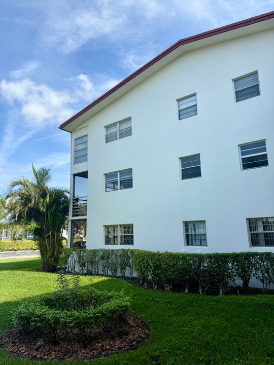 В аренду: $1,700 (2 спален, 1 ванн, 840 Квадратных фут)