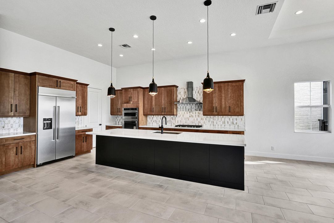 En Venta: $1,199,000 (3 camas, 2 baños, 2884 Pies cuadrados)