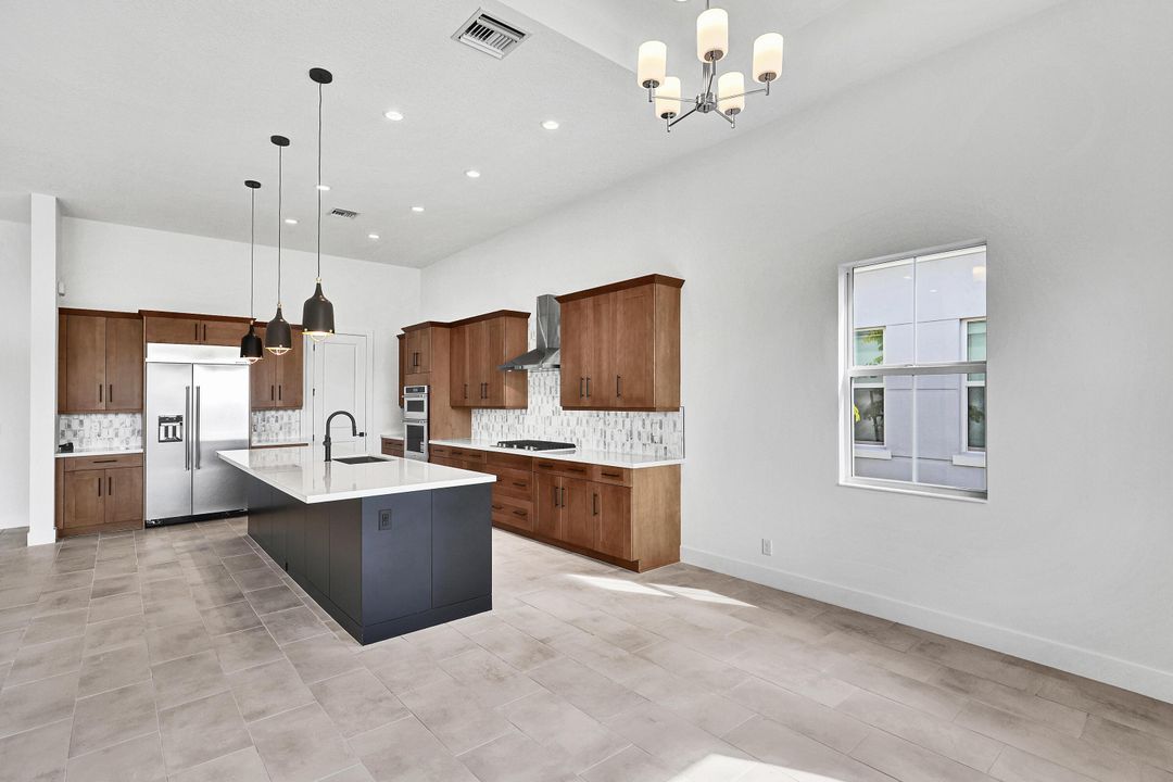 En Venta: $1,199,000 (3 camas, 2 baños, 2884 Pies cuadrados)