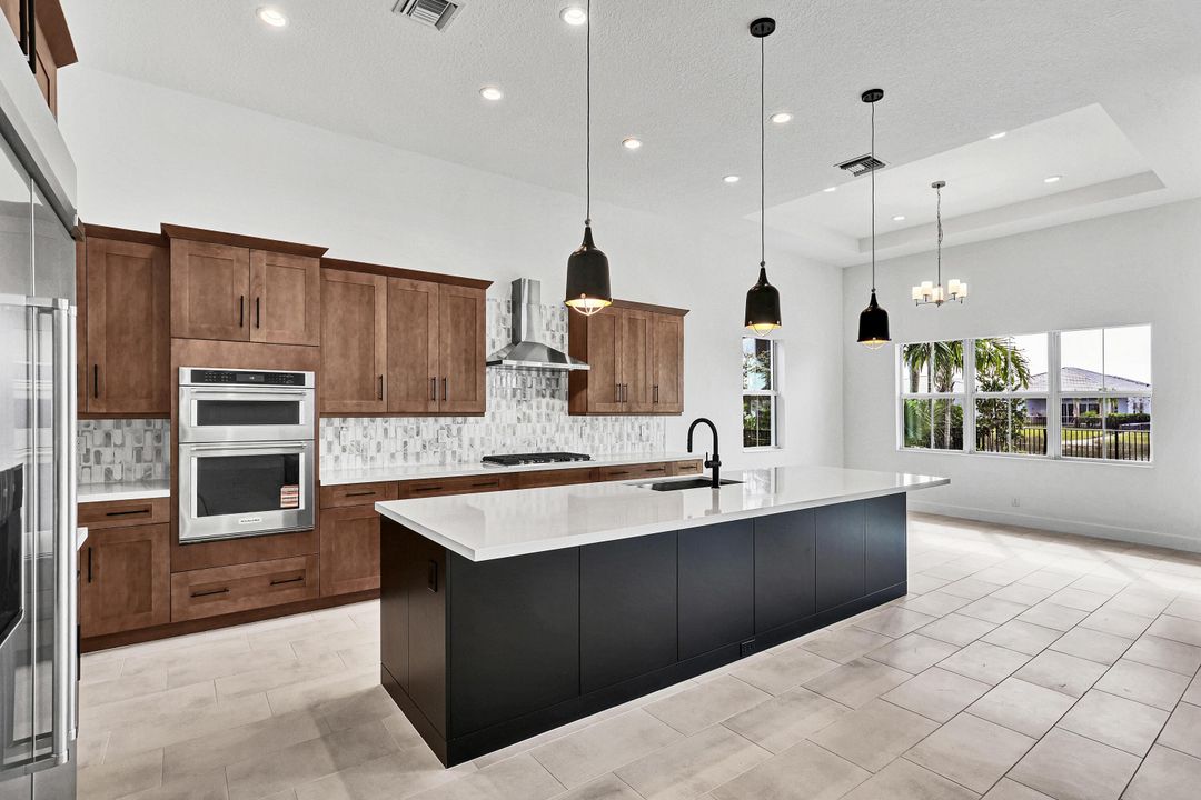 En Venta: $1,199,000 (3 camas, 2 baños, 2884 Pies cuadrados)