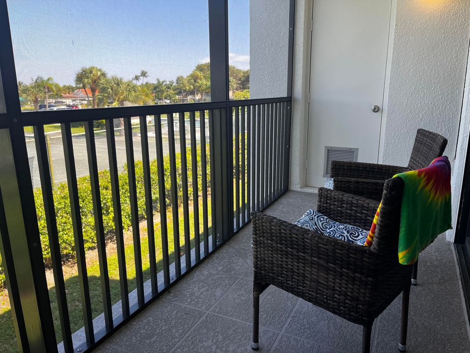 В аренду: $2,100 (1 спален, 1 ванн, 704 Квадратных фут)