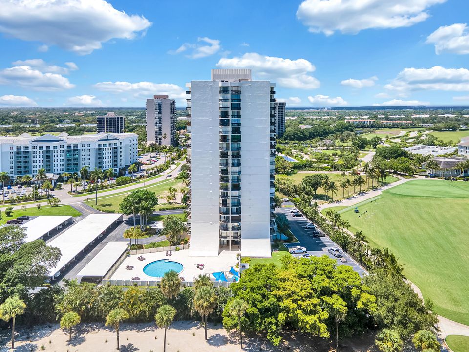 В аренду: $2,900 (2 спален, 2 ванн, 1294 Квадратных фут)