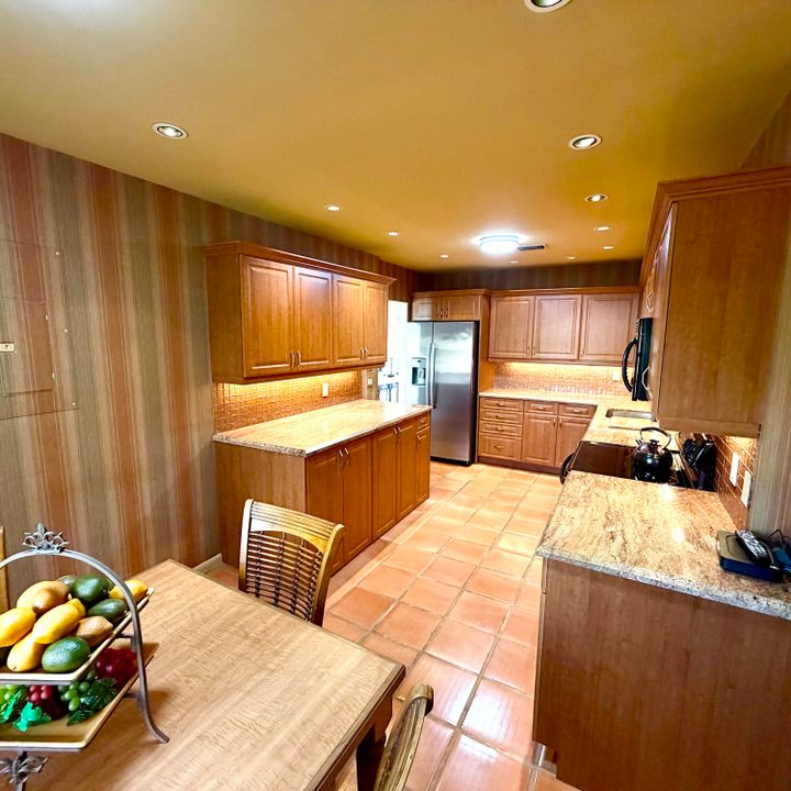 待售: $124,900 (3 贝兹, 2 浴室, 1809 平方英尺)