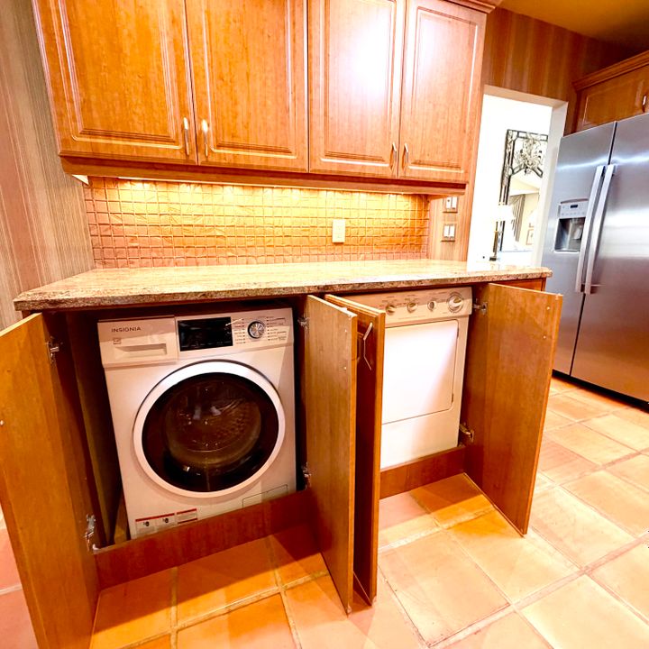 待售: $124,900 (3 贝兹, 2 浴室, 1809 平方英尺)