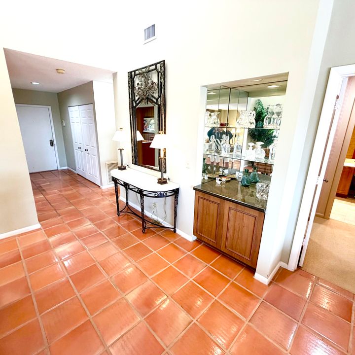 待售: $124,900 (3 贝兹, 2 浴室, 1809 平方英尺)