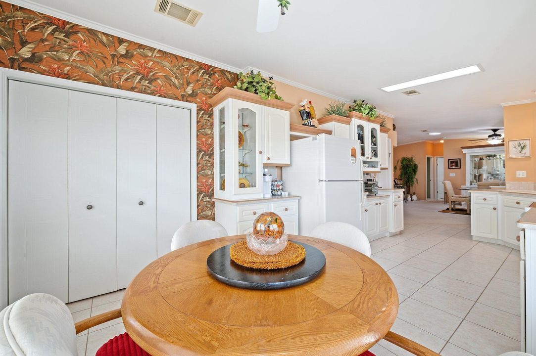 En Venta: $259,999 (3 camas, 2 baños, 2006 Pies cuadrados)