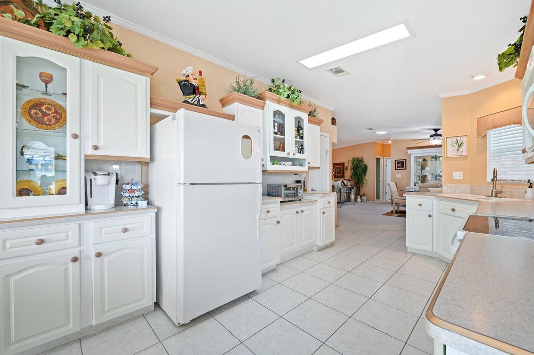 En Venta: $259,999 (3 camas, 2 baños, 2006 Pies cuadrados)