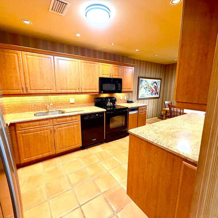 待售: $124,900 (3 贝兹, 2 浴室, 1809 平方英尺)