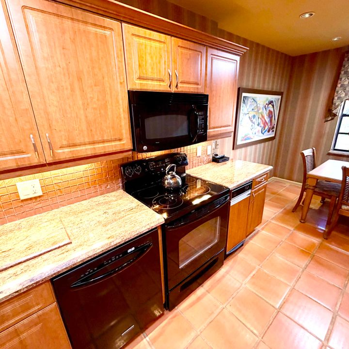 待售: $124,900 (3 贝兹, 2 浴室, 1809 平方英尺)