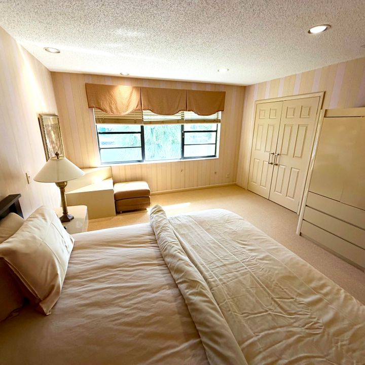 待售: $124,900 (3 贝兹, 2 浴室, 1809 平方英尺)