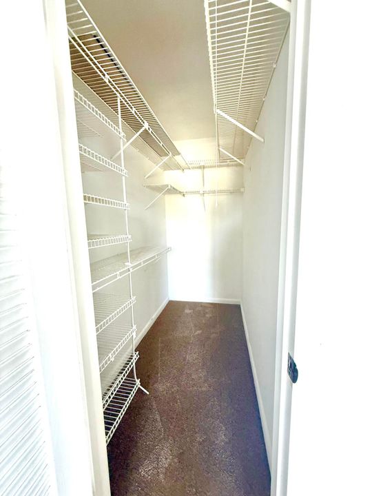 В аренду: $1,700 (2 спален, 1 ванн, 840 Квадратных фут)