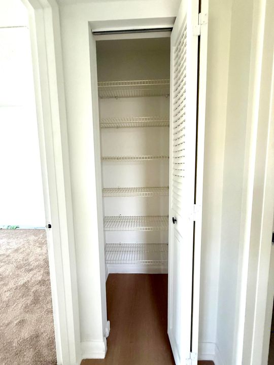 В аренду: $1,700 (2 спален, 1 ванн, 840 Квадратных фут)