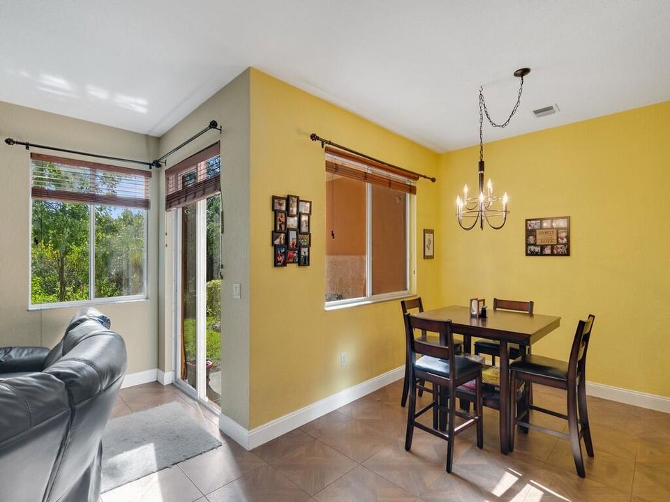 En Venta: $199,000 (3 camas, 2 baños, 1698 Pies cuadrados)