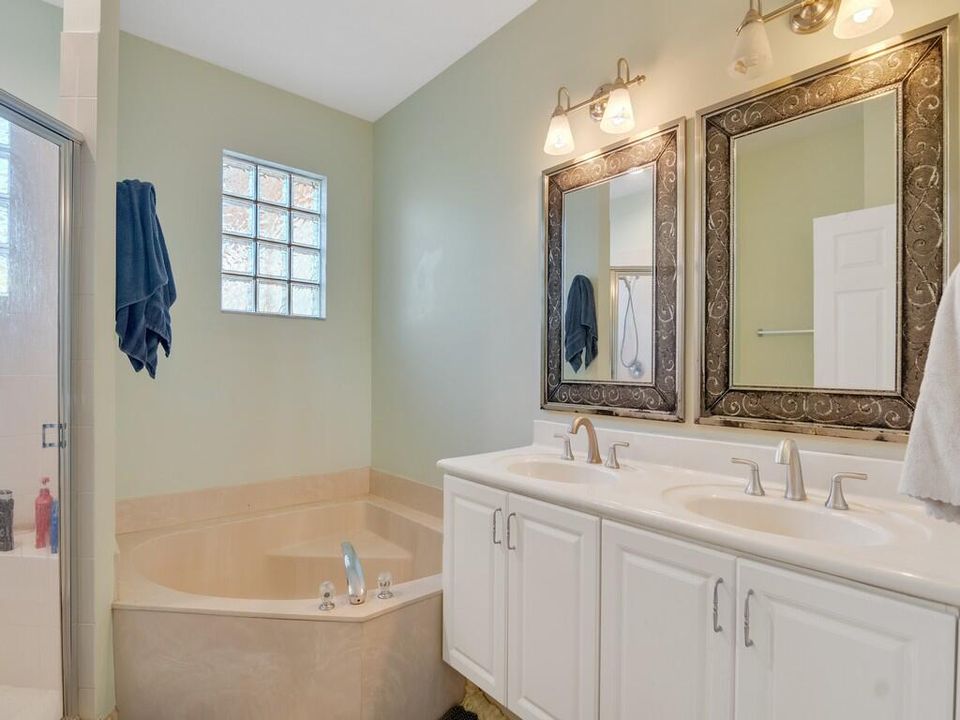 En Venta: $199,000 (3 camas, 2 baños, 1698 Pies cuadrados)