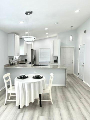 For Sale: $354,900 (2 beds, 2 baths, 1148 Square Feet)