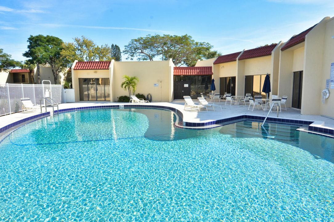 待售: $130,000 (2 贝兹, 2 浴室, 1144 平方英尺)