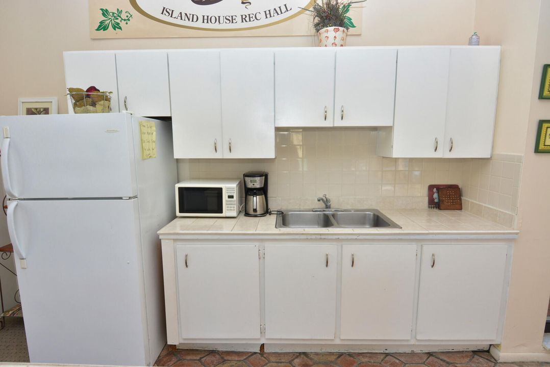 待售: $130,000 (2 贝兹, 2 浴室, 1144 平方英尺)