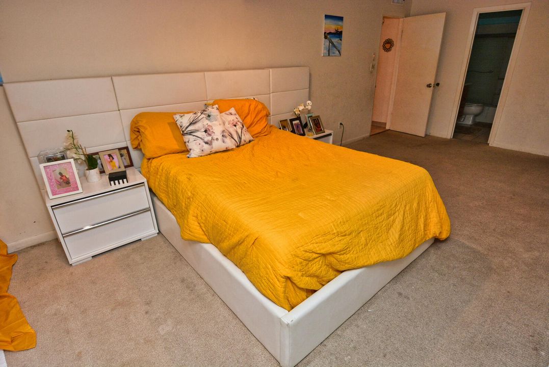 待售: $130,000 (2 贝兹, 2 浴室, 1144 平方英尺)