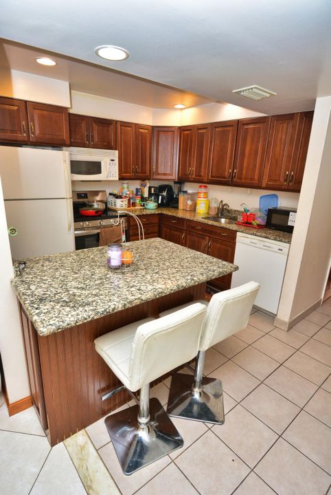 待售: $130,000 (2 贝兹, 2 浴室, 1144 平方英尺)