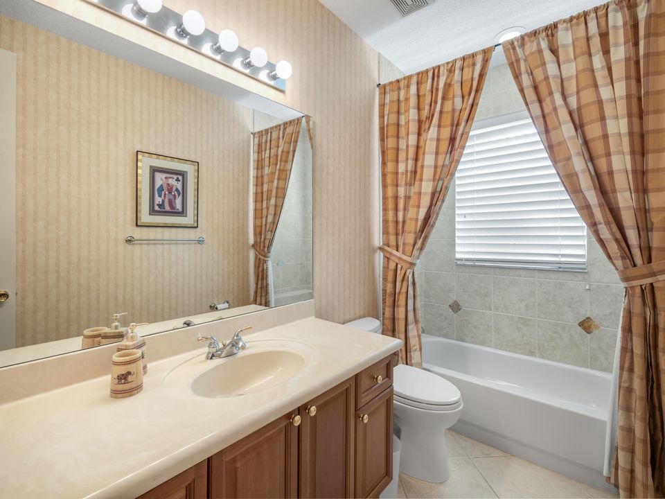 En Renta: $7,500 (4 camas, 4 baños, 2365 Pies cuadrados)