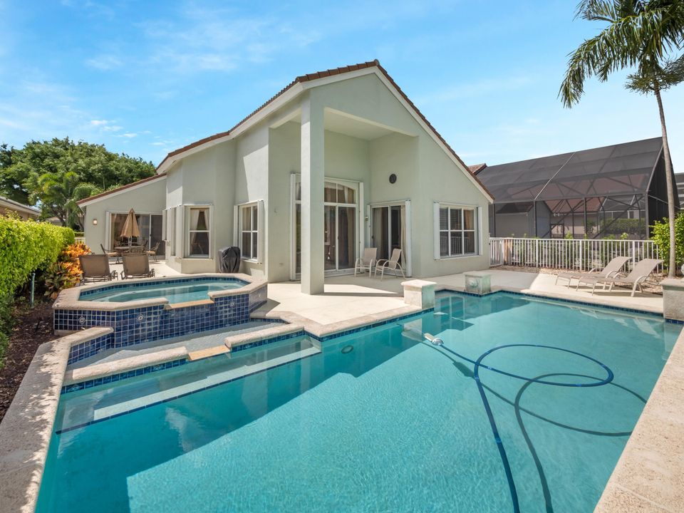 En Renta: $7,500 (4 camas, 4 baños, 2365 Pies cuadrados)