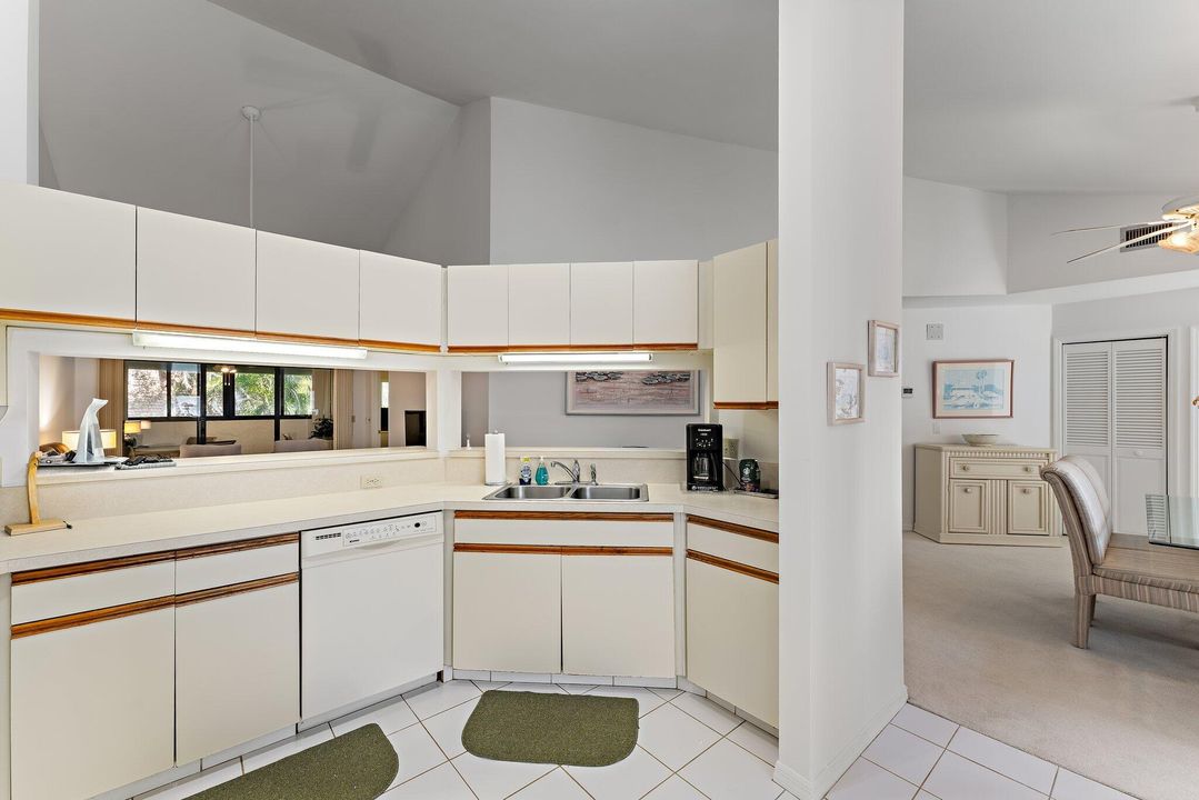 出租: $2,650 (2 贝兹, 2 浴室, 1451 平方英尺)