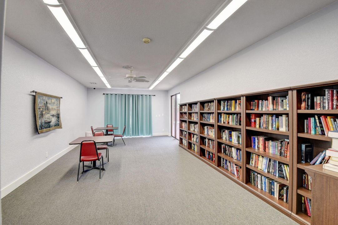 For Rent: $2,190 (2 beds, 2 baths, 1060 Square Feet)