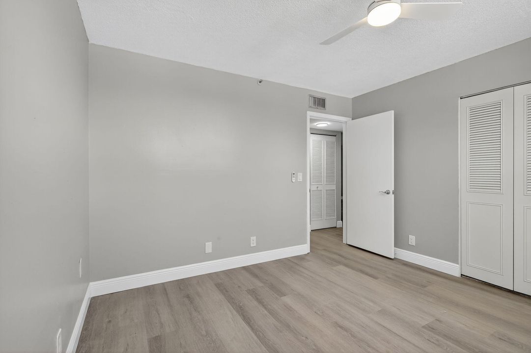 For Rent: $2,190 (2 beds, 2 baths, 1060 Square Feet)