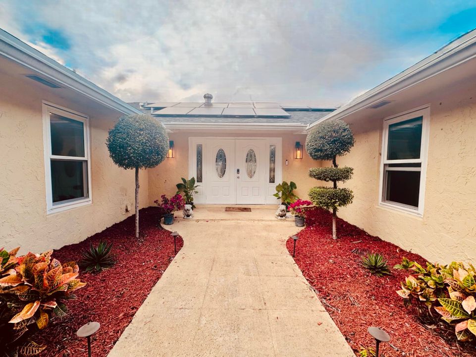 В аренду: $4,500 (4 спален, 2 ванн, 2425 Квадратных фут)