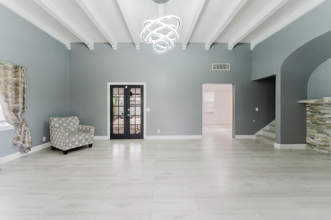 For Rent: $8,750 (3 beds, 2 baths, 2141 Square Feet)