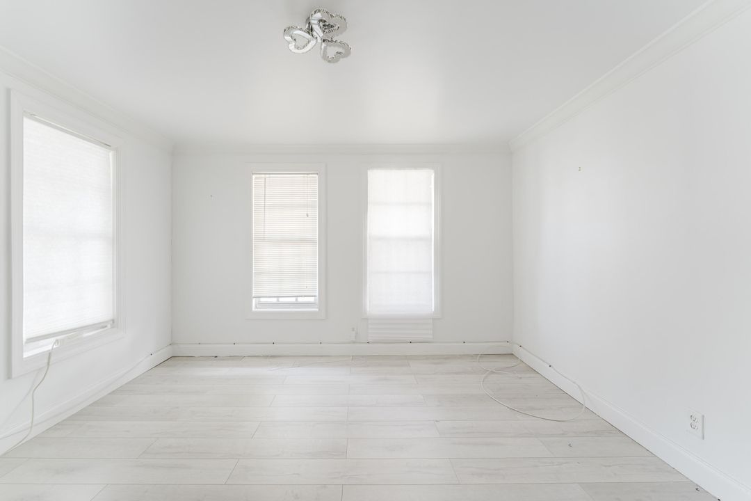 For Rent: $8,750 (3 beds, 2 baths, 2141 Square Feet)