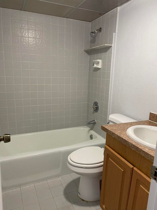 For Sale: $225,000 (2 beds, 2 baths, 995 Square Feet)